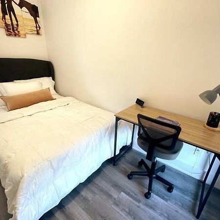 Exquisite, Bright & Modern Condo. 尼亚加拉瀑布城 外观 照片