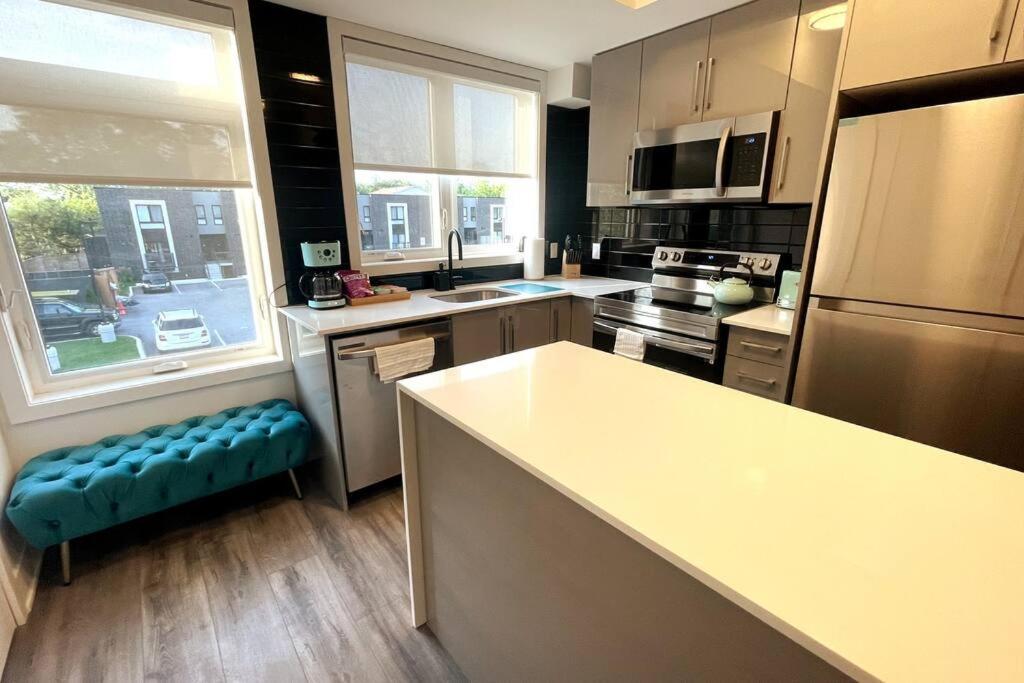 Exquisite, Bright & Modern Condo. 尼亚加拉瀑布城 外观 照片